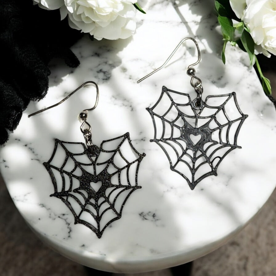 š¤ āHeartstrings & Web Thingsā Earrings
