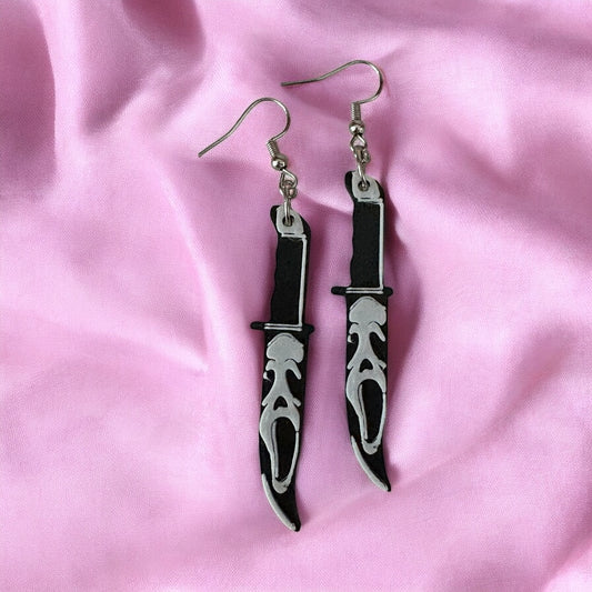 🔪 “Scream Queen Blades” Earrings